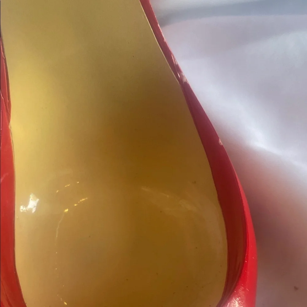 Red Bow Pointed-Toe Women's stiletto heel wine holder. Wine NOT INCLUDED LOL 😂